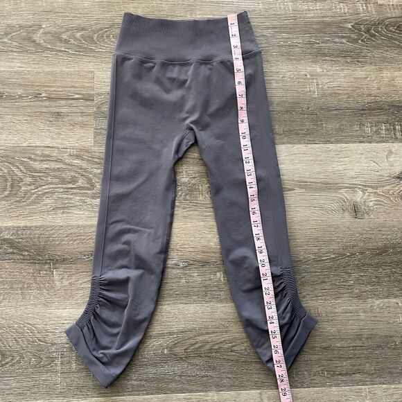 Lululemon Ebb To Street Crop Legging in Moonwalk - Picture 9 of 11